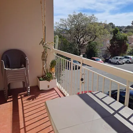 F3 Calme A St Raphael * Saint-Raphael (Var)